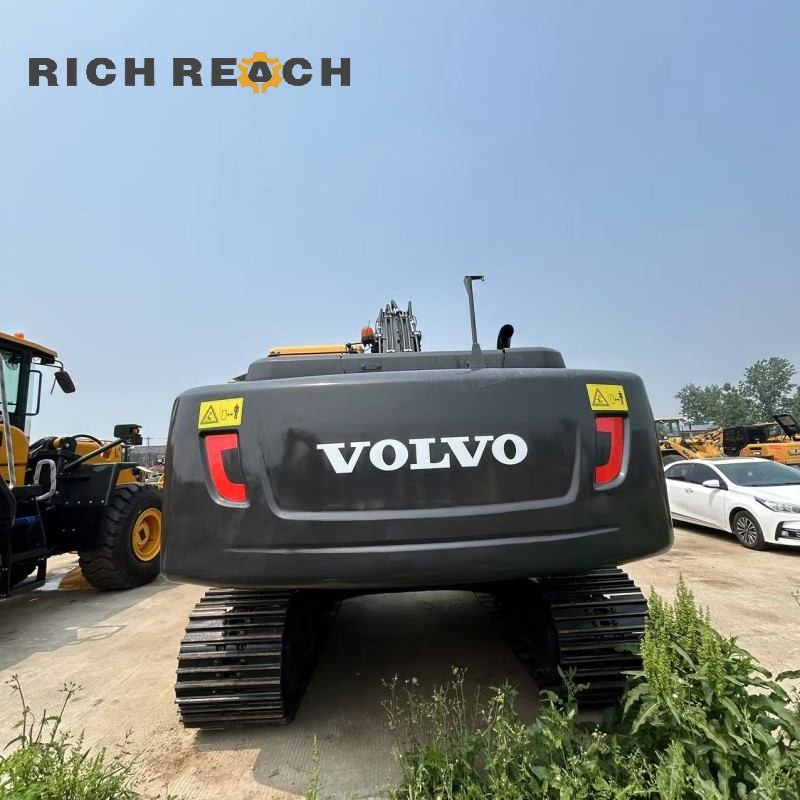 Side profile with boom – 2024 Volvo EC220 hydraulic excavator $32,200